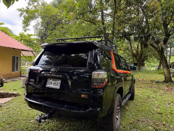 Toyota 4 runner 40 aniversario (2023)
