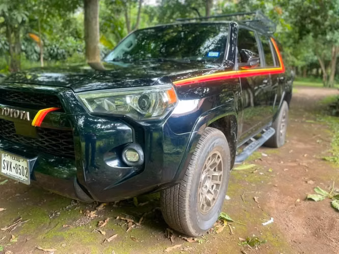 Toyota 4 runner 40 aniversario (2023)