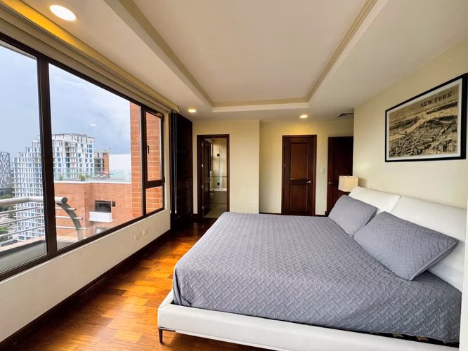 ESPECTACULAR APARTAMENTO AMUEBLADO EN RENTA ZONA 10