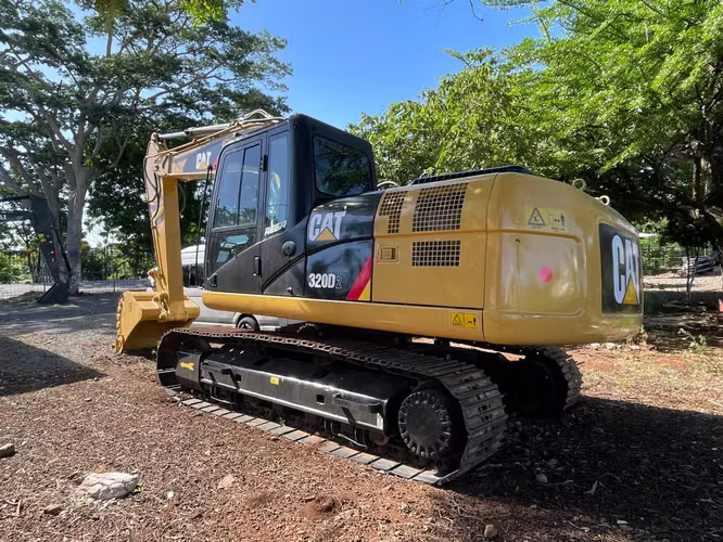Vendo Excavadora CAT