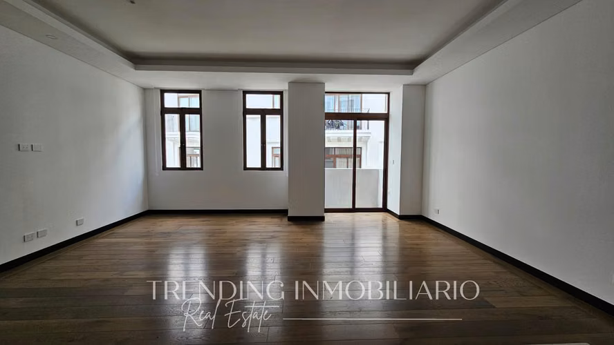 Apartamento en renta zona 16 edificio Olmos de Cayalá de 3 habitaciones + 2 parqueos