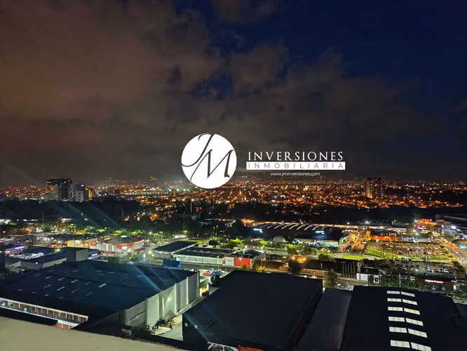 Apartamento en Venta de 3 Dormitorios en zona 11 - Imagen 9
