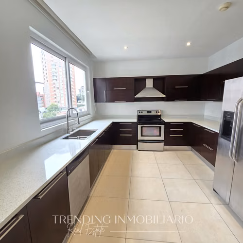 Apartamento en renta zona 14 edificio 5 Avenida de 3 habitaciones + 3 parqueos - Imagen 4