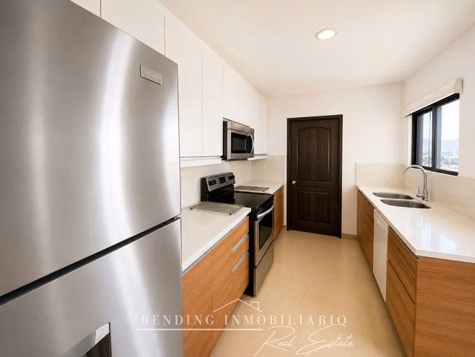 Apartamento en renta zona 14 edificio Cobella de una habitación + un parqueo