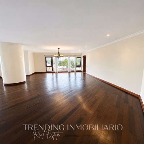 Apartamento en renta zona 14 edificio Tadeus de 2 habitaciones + 2 parqueos