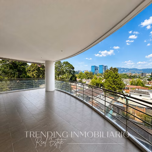 Apartamento en renta zona 14 edificio Tadeus de 2 habitaciones + 2 parqueos