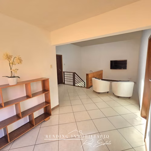 Casa en renta zona 16 Kanajuyú Alta Bosque de 3 habitaciones + 2 parqueos