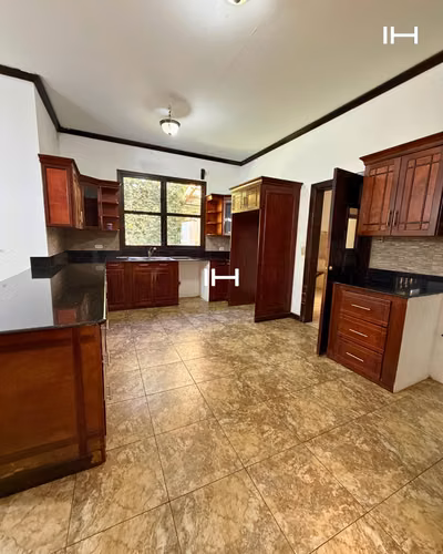 CASA EN RENTA DE UN NIVEL EN CAES KM 18 CON AMPLIO JARDÍN - Imagen 3