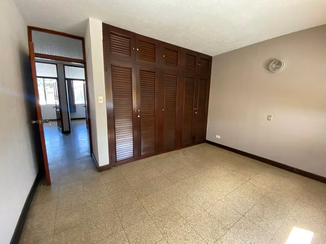 Casa en Venta en Zona 1 | Cerca de la Iglesia La Recolección - Imagen 8