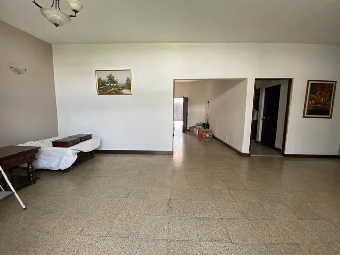 Casa en Venta en Zona 1 | Cerca de la Iglesia La Recolección - Imagen 2
