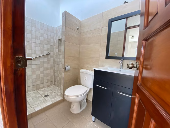 Casa en Venta en Zona 1 | Cerca de la Iglesia La Recolección - Imagen 10