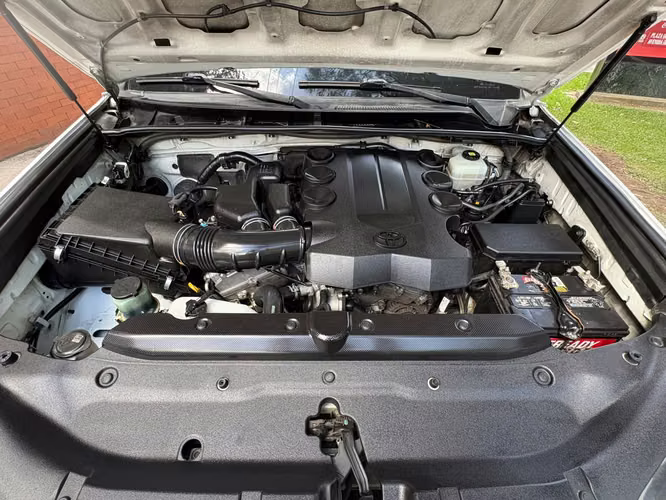 Toyota 4Runner año 2019 de agencia