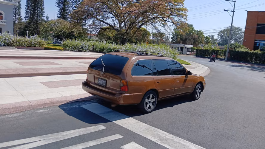 TOYOTA COROLLA DE COLECCIÓN EN VENTA