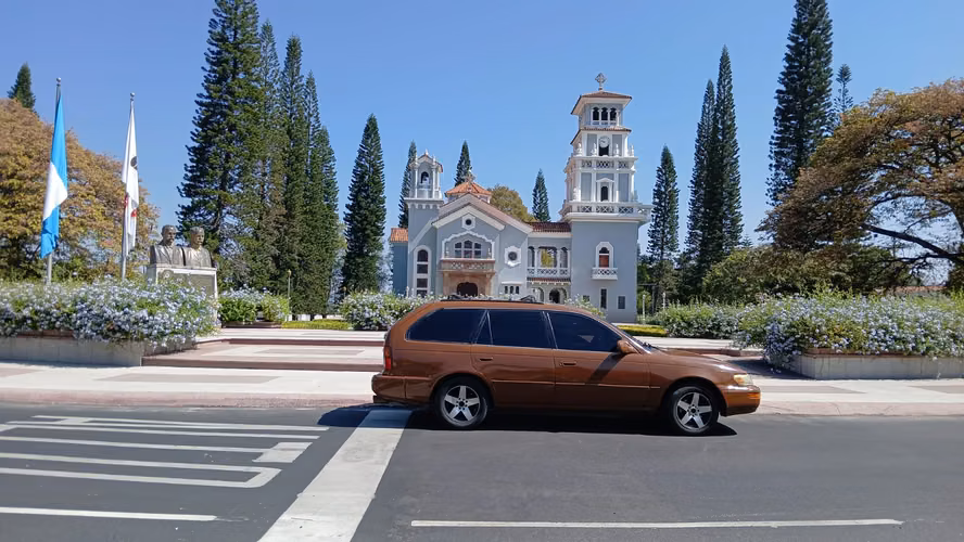 TOYOTA COROLLA DE COLECCIÓN EN VENTA