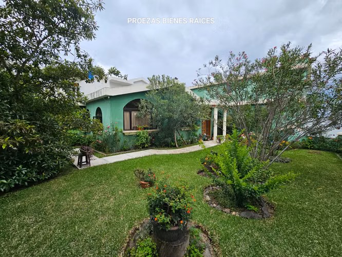 Ciudad San Cristobal, La Arboleda, Casa en venta con 2 apartamentos, por Blue Plaza.