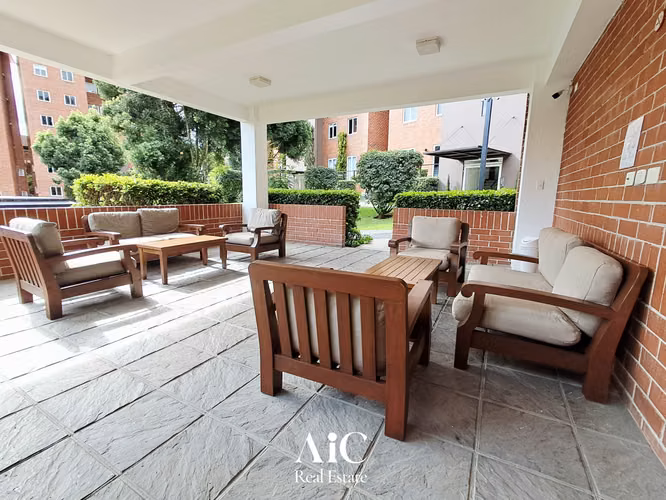 APTO. EN VENTA ZONA 16 P/ INVERSIÓN 3 HABITACIONES, EDIF. HEXA CAÑADA 16