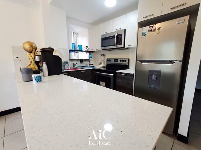 APTO. EN VENTA ZONA 16 P/ INVERSIÓN 3 HABITACIONES, EDIF. HEXA CAÑADA 16