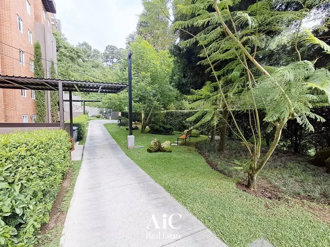 APTO. EN VENTA ZONA 16 P/ INVERSIÓN 3 HABITACIONES, EDIF. HEXA CAÑADA 16