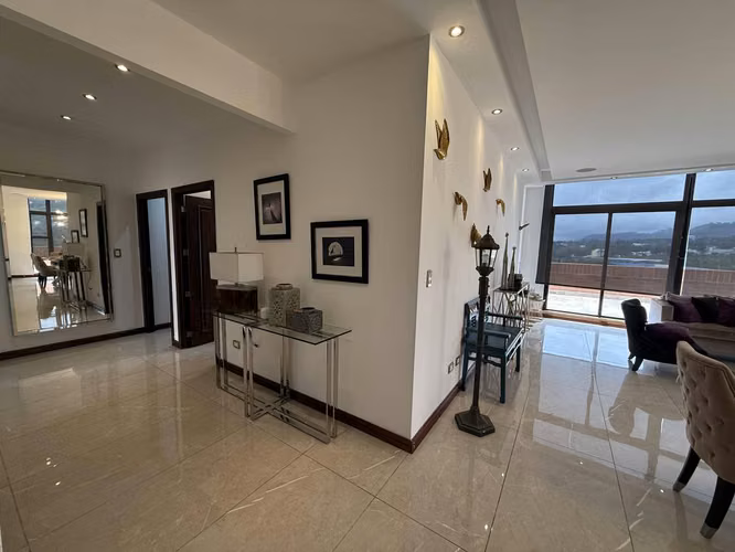 Zona 15 Penthouse amueblado en alquiler Vista Hermosa 1 - Imagen 9