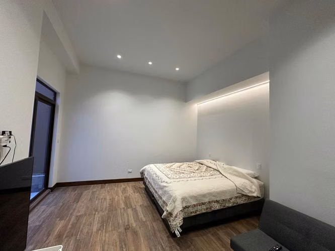 APARTAMENTO EN VENTA CON JARDIN EN PRIMER NIVEL EN ZONA 10 EDIFICIO SALVATTORE