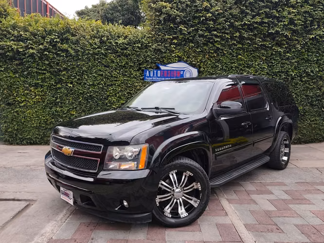 Chevrolet Suburban Modelo 2011 Awd  de agencia