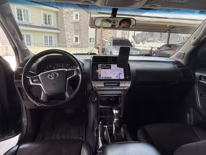 2022 Toyota Prado TXL