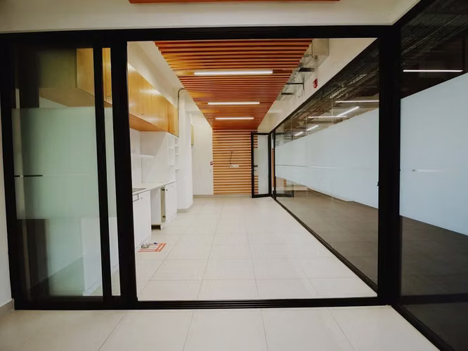 Oficina corporativa premium en Zona 10 - Centro Gerencial Las Margaritas - en Alquiler