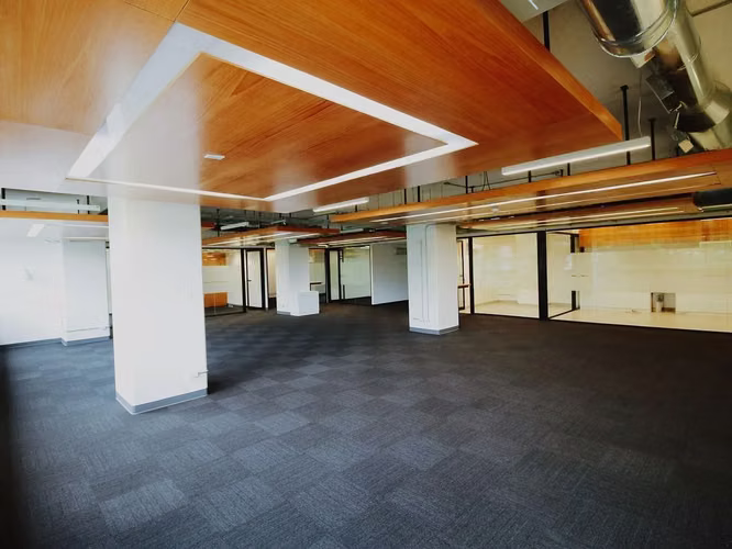 Oficina corporativa premium en Zona 10 - Centro Gerencial Las Margaritas - en Alquiler