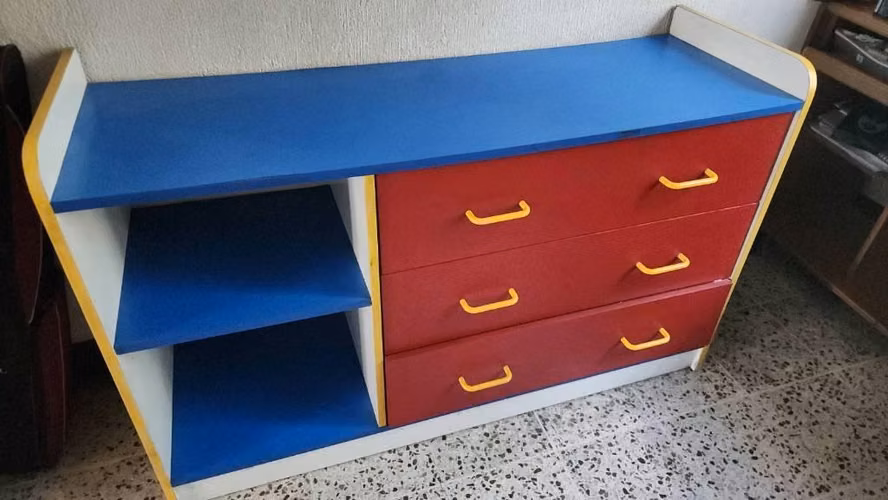 MUEBLE PARA VENTA DE ROPA O GAVETERO DE NIÑOS
