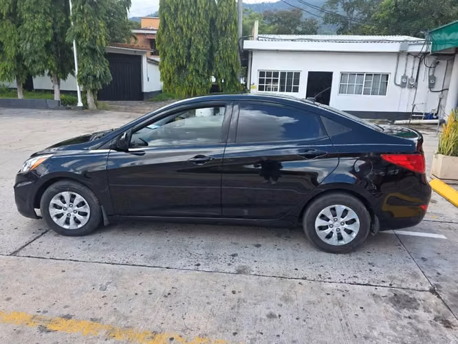 Hyundai Accent 2015