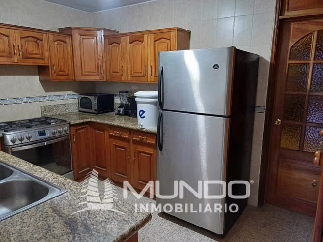 TOWNHOUSE EN RENTA EN ZONA 15