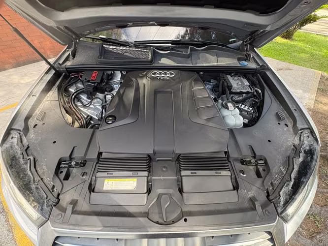 Audi Q7 2.0TFSI de agencia
