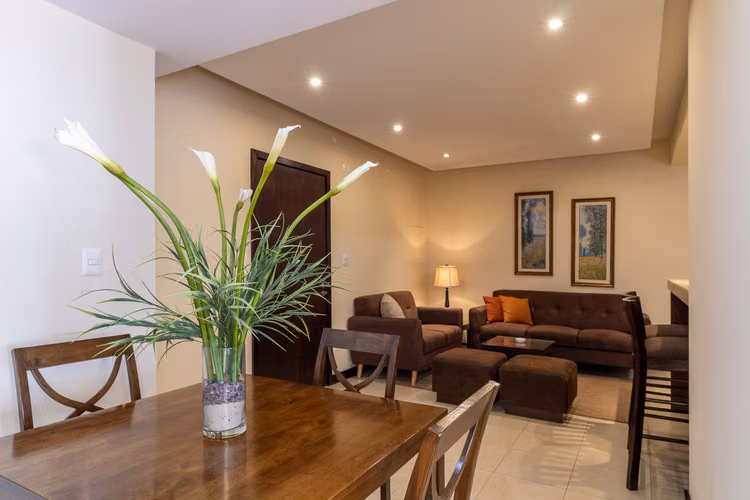 Apartamento en Renta Amueblado cerca de la Norea, Zona 14 - Listo para Vivir, Z14