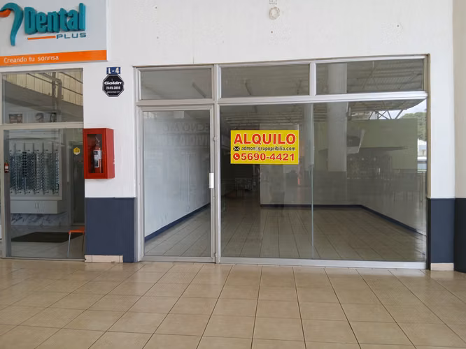 Alquiler de local en plaza comercial  zona 17 - Imagen 7