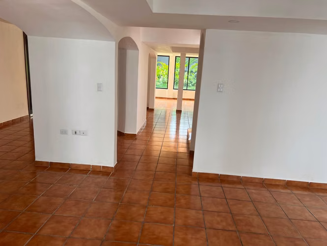 Zona 14 La Villa casa para Oficina o vivienda