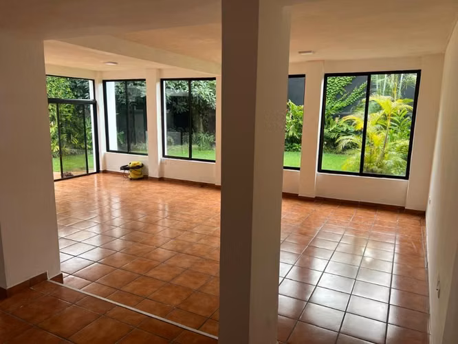 Zona 14 La Villa casa para Oficina o vivienda