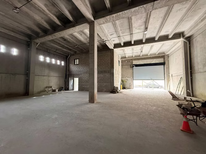 BODEGA MODERNA FRENTE A AGUILAR BATRES | 634 M² | ADAPTABLE A SU OPERACIÓN pv