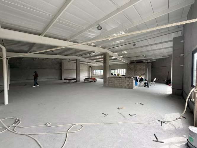 BODEGA MODERNA FRENTE A AGUILAR BATRES | 634 M² | ADAPTABLE A SU OPERACIÓN pv