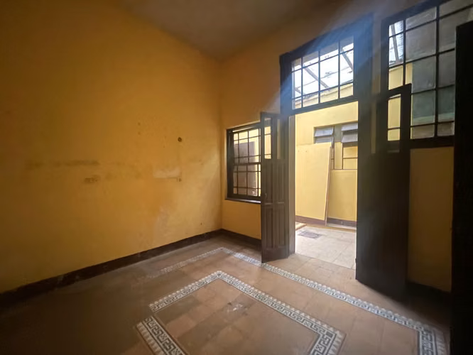 PROPIEDAD DE 2 NIVELES MÁS TERRAZA | 9 AMBIENTES | IDEAL PARA OFICINAS, CLÍNICA O INVERSIÓN PV