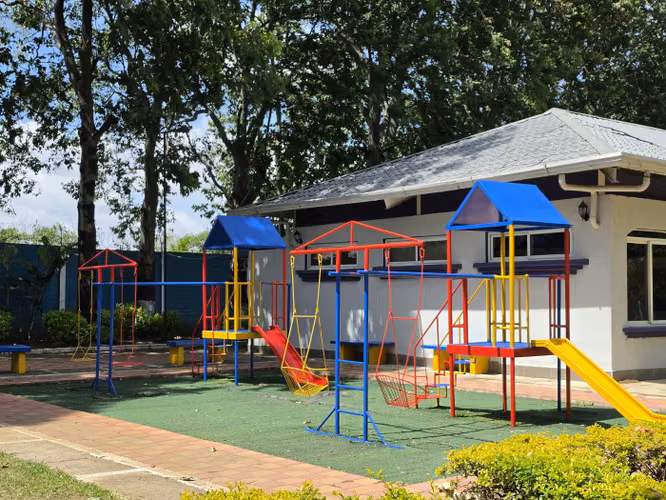 CASA EN VENTA EN COLINAS DE MONTE MARIA SUR VILLA NUEVA