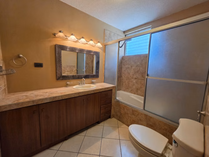 CASA EN VENTA EN COLINAS DE MONTE MARIA SUR VILLA NUEVA