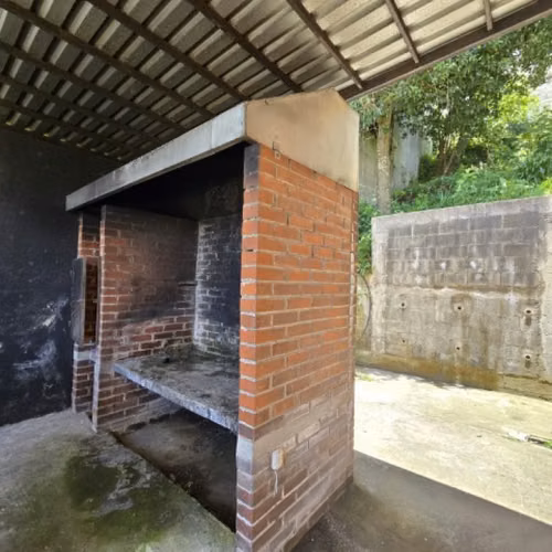 Casa en Venta con Vista Panorámica al Lago de Amatitlán