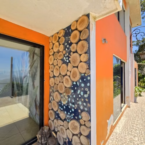 Casa en Venta con Vista Panorámica al Lago de Amatitlán
