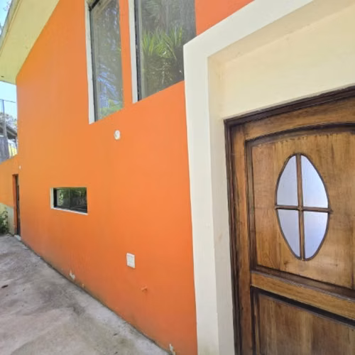 Casa en Venta con Vista Panorámica al Lago de Amatitlán