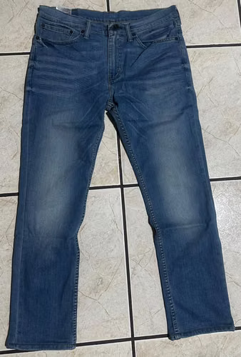 Pantalón - Levi's - Original – Nuevo - Color: Celeste - Talla: 34 x 32 - Slim