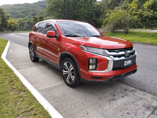 Mitsubishi Outlander Sport 2020