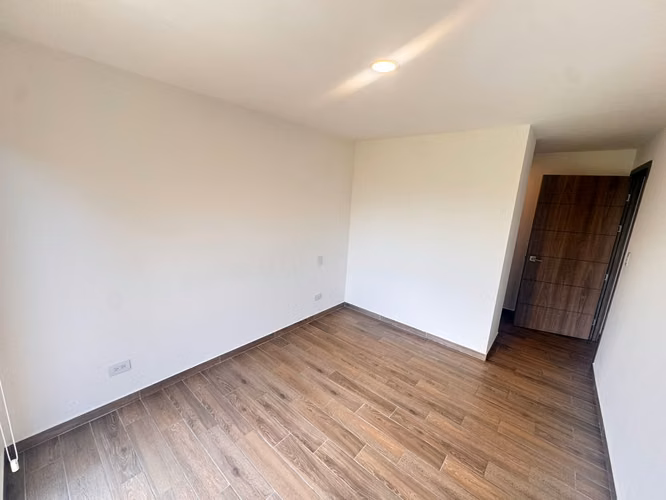 APARTAMENTO CON LÍNEA BLANCA EN ALQUILER EN PARQUE 14, ZONA 14 - Imagen 15