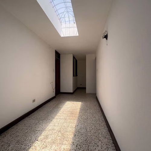 CASA PARA OFICINAS EN ALQUILER EN VISTA HERMOSA II, ZONA 15