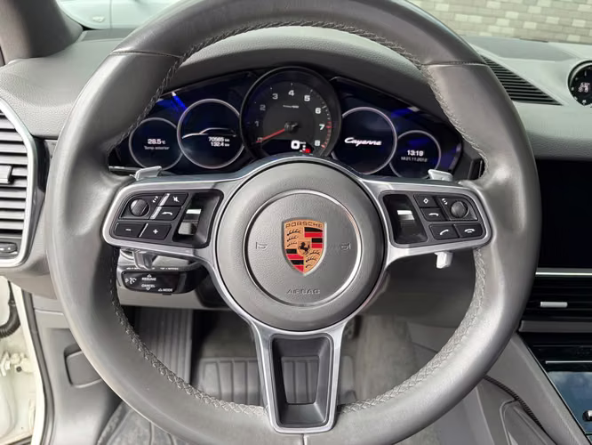 Porsche Cayenne de Agencia Modelo 2019 - Imagen 19