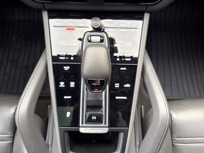Porsche Cayenne de Agencia Modelo 2019 - Imagen 17